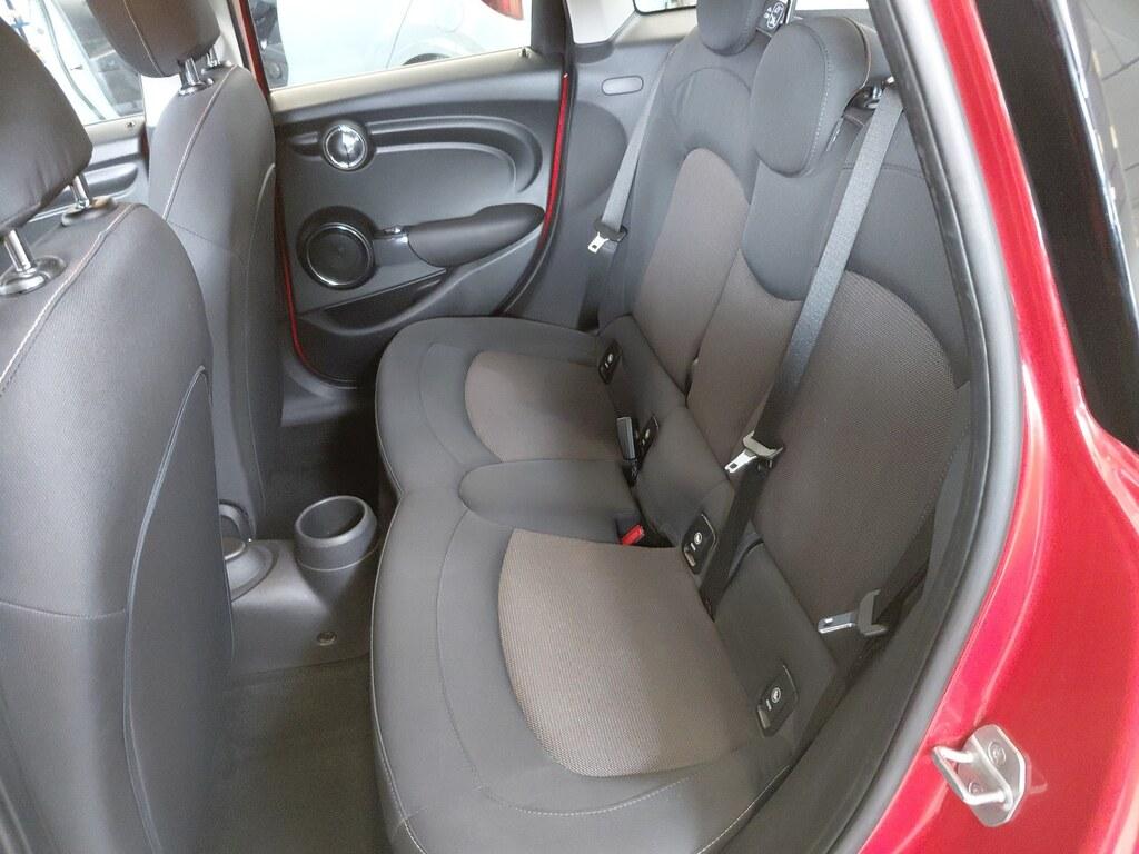 Mini Cooper D 1.5 D Cooper D Boost Auto