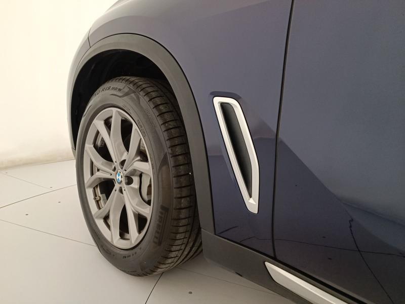 BMW X5 xdrive30d mhev 48V xLine auto