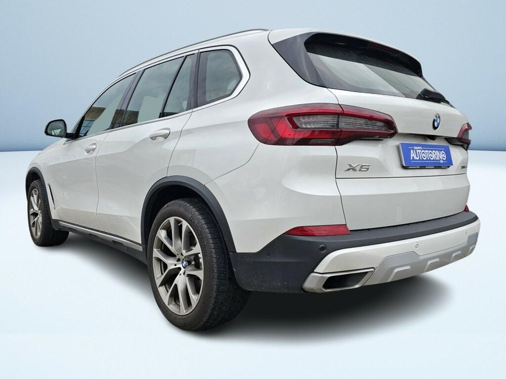 BMW X5 xdrive40d mhev 48V xLine auto