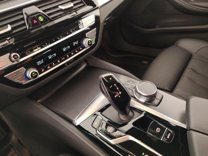 BMW Serie 5 530d Touring mhev 48V xdrive Msport auto