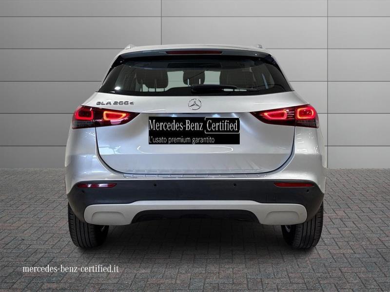 Mercedes GLA 200 d Business Extra auto