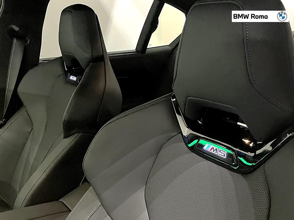 BMW M5 4.4 727cv auto