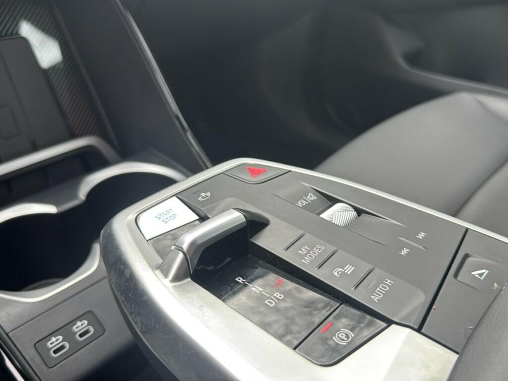 BMW iX1 edrive 20 X-Line