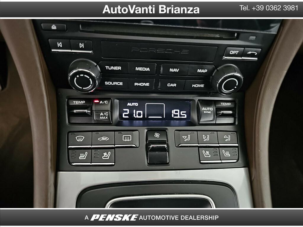 Porsche 911 Coupe 3.0 Carrera 4 auto