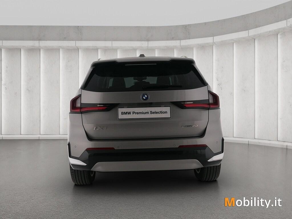 BMW iX1 edrive 20 X-Line