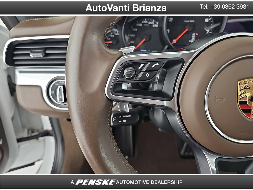 Porsche 911 Coupe 3.0 Carrera 4 auto