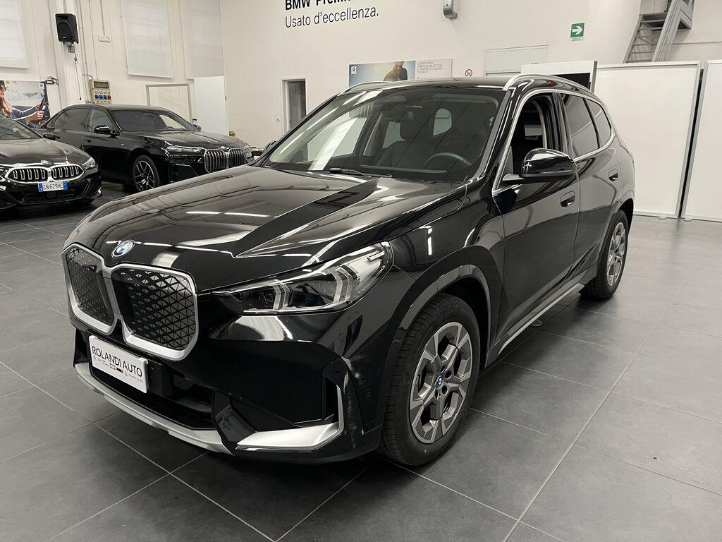 BMW iX1 edrive 20 X-Line