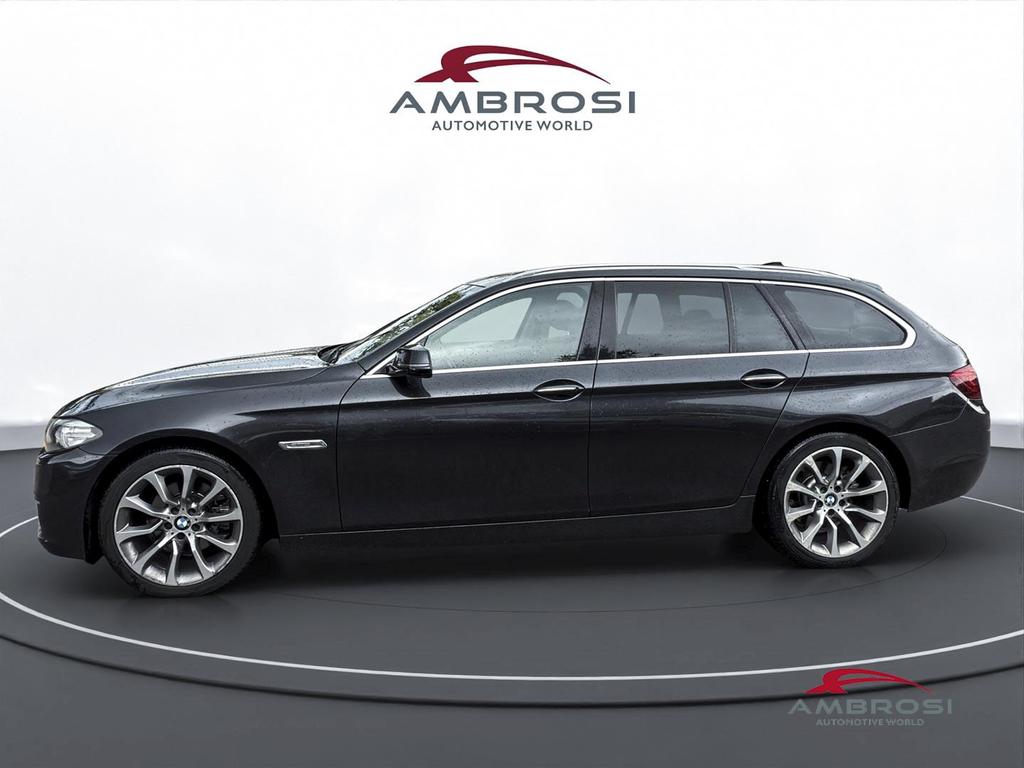 BMW Serie 5 520d Touring xdrive Luxury 190cv auto