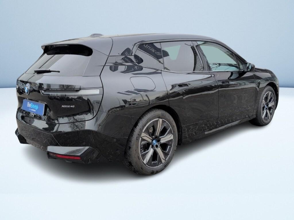 BMW iX xdrive40 pacchetto sportivo