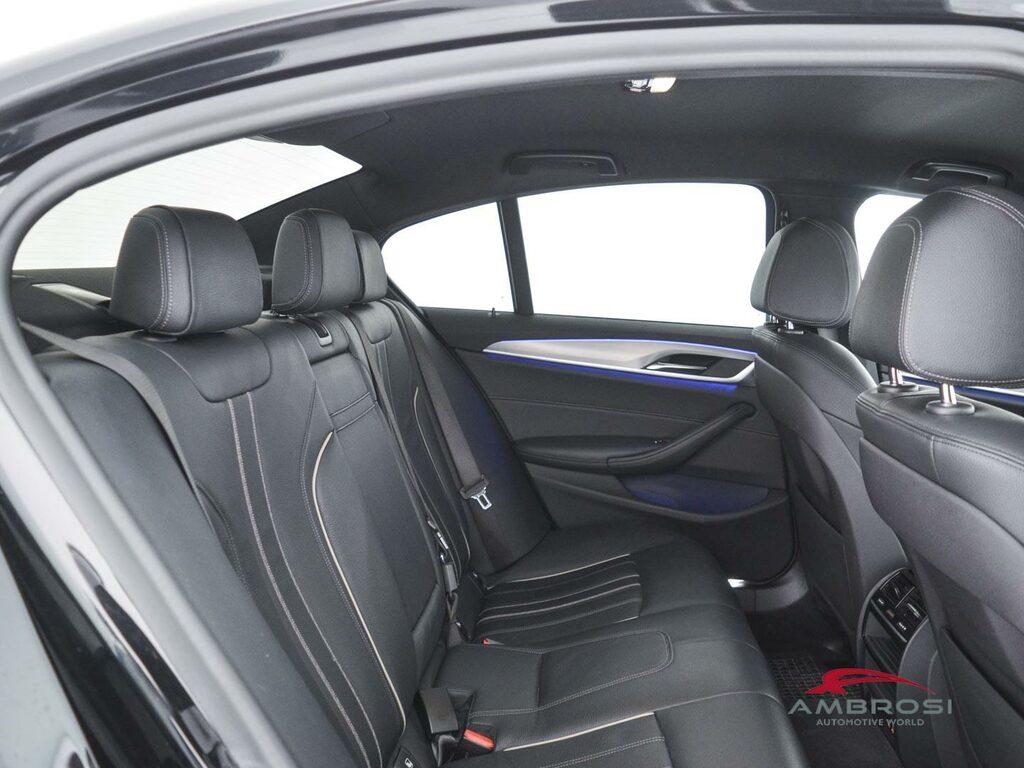 BMW Serie 5 520d xdrive Msport auto