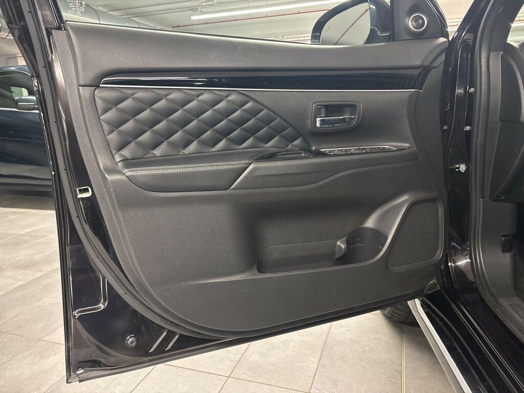 Mitsubishi Outlander phev 2.4 Diamond 4wd