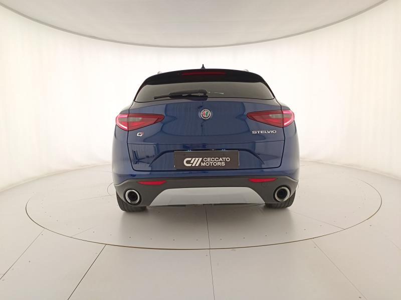 Alfa Romeo Stelvio 2.2 t Executive Q4 210cv auto