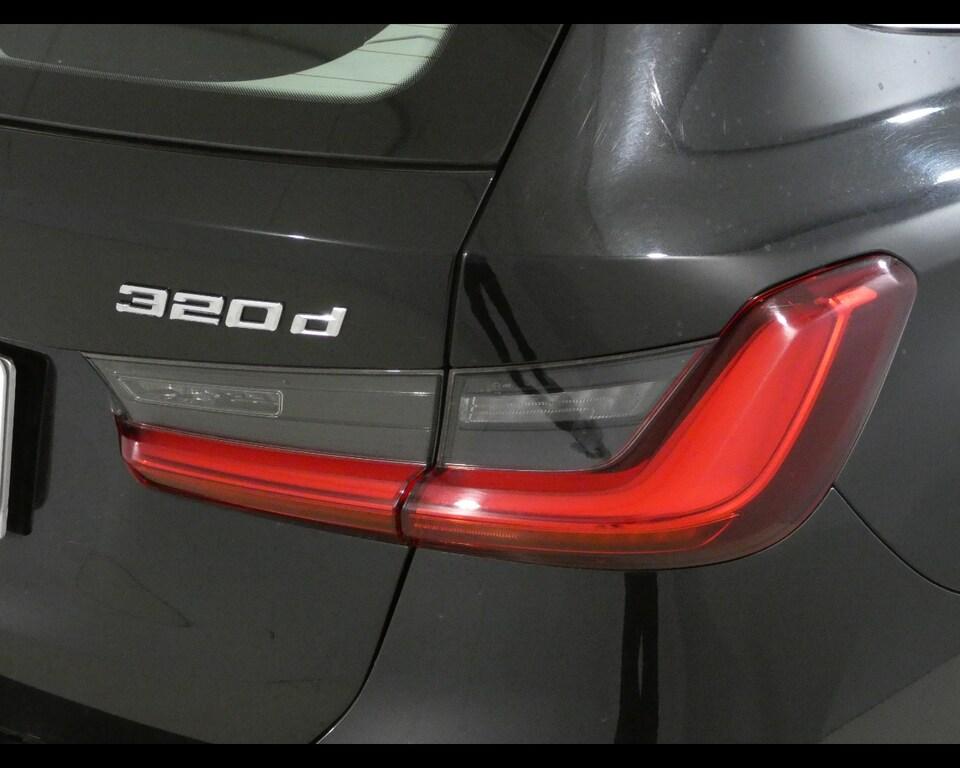 BMW Serie 3 320d Touring mhev 48V Luxury auto