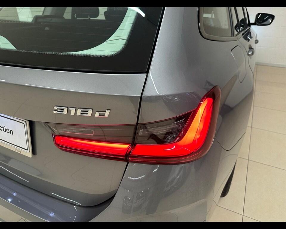 BMW Serie 3 318d Touring mhev 48V auto