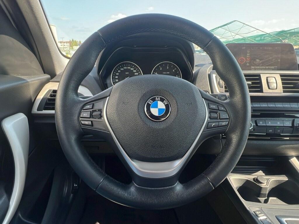 BMW Serie 1 116d Advantage 5p auto
