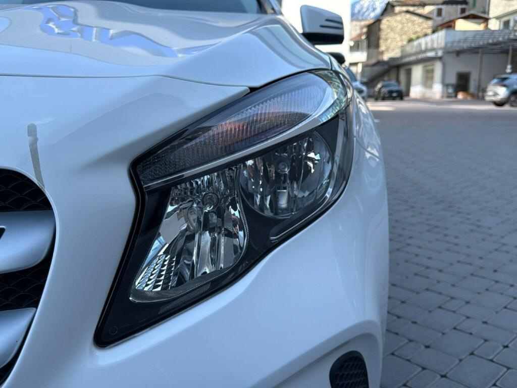 Mercedes GLA 180 d Business auto