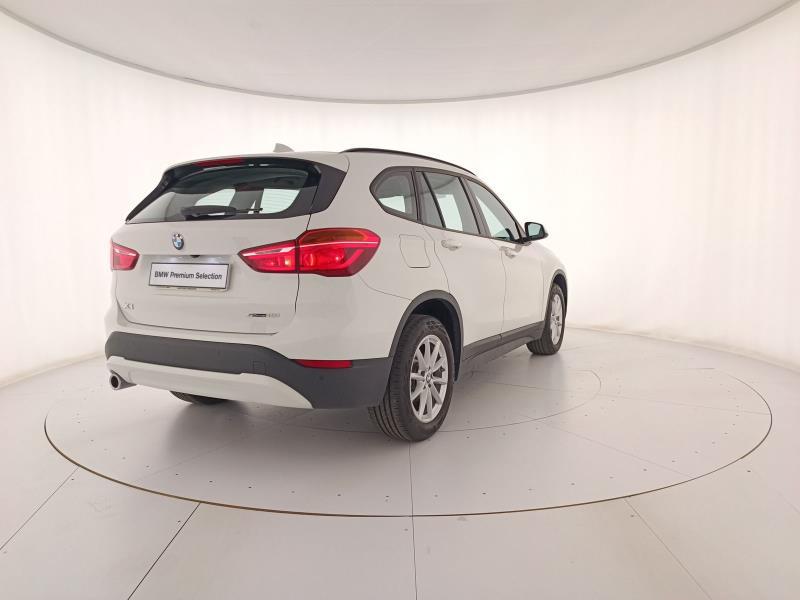 BMW X1 sdrive18i Advantage 136cv
