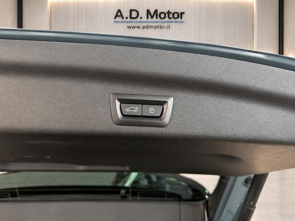 BMW X1 xdrive23i mhev 48V X-Line Edition Balance auto