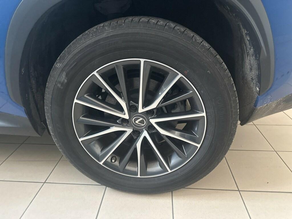 Lexus NX 2.5 plug-in Premium 4wd e-cvt