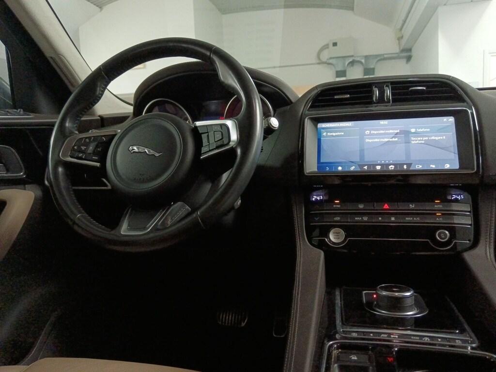 Jaguar F-Pace 2.0d i4 Prestige awd 240cv auto my19