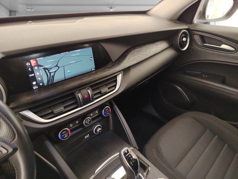 Alfa Romeo Stelvio 2.2 t Business Q4 190cv auto
