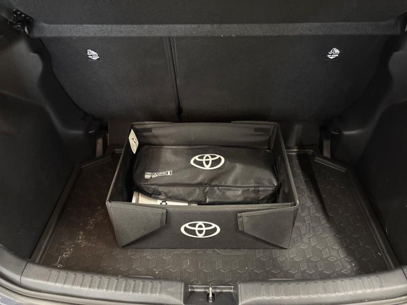 Toyota Yaris 1.5h 130 Premium
