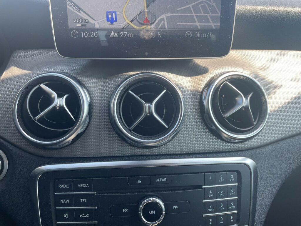 Mercedes GLA 200 d Sport 4matic auto