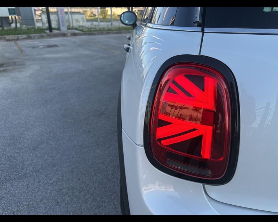 Mini Cooper 1.5 TwinPower Turbo Cooper Business DCT