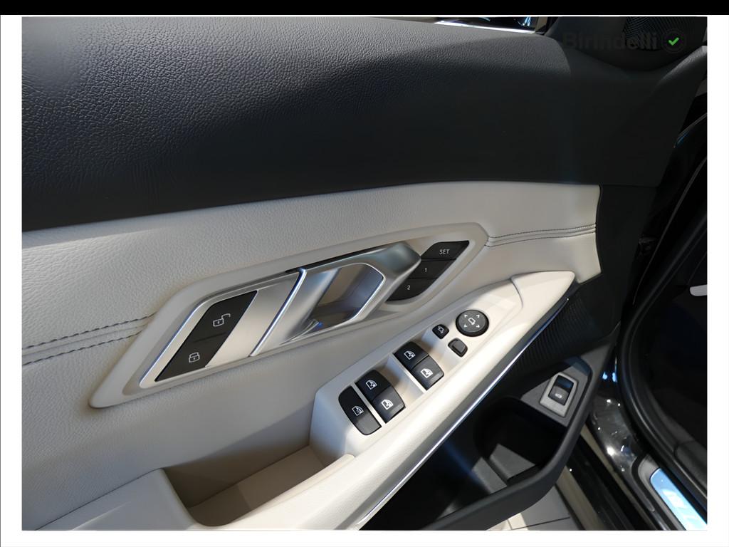 BMW Serie 3 320d Touring mhev 48V Msport auto