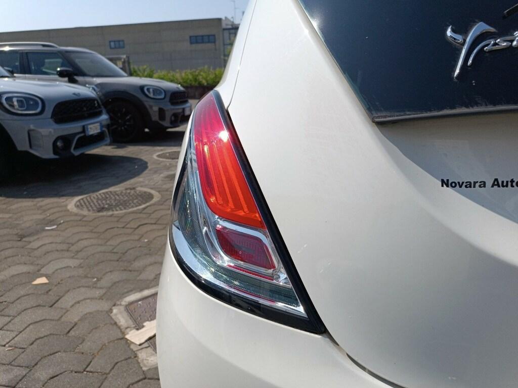 Lancia Ypsilon 1.2 Silver 69cv
