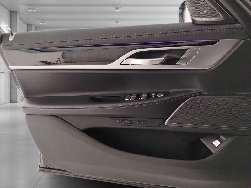 BMW Serie 7 730d mhev 48V xdrive auto