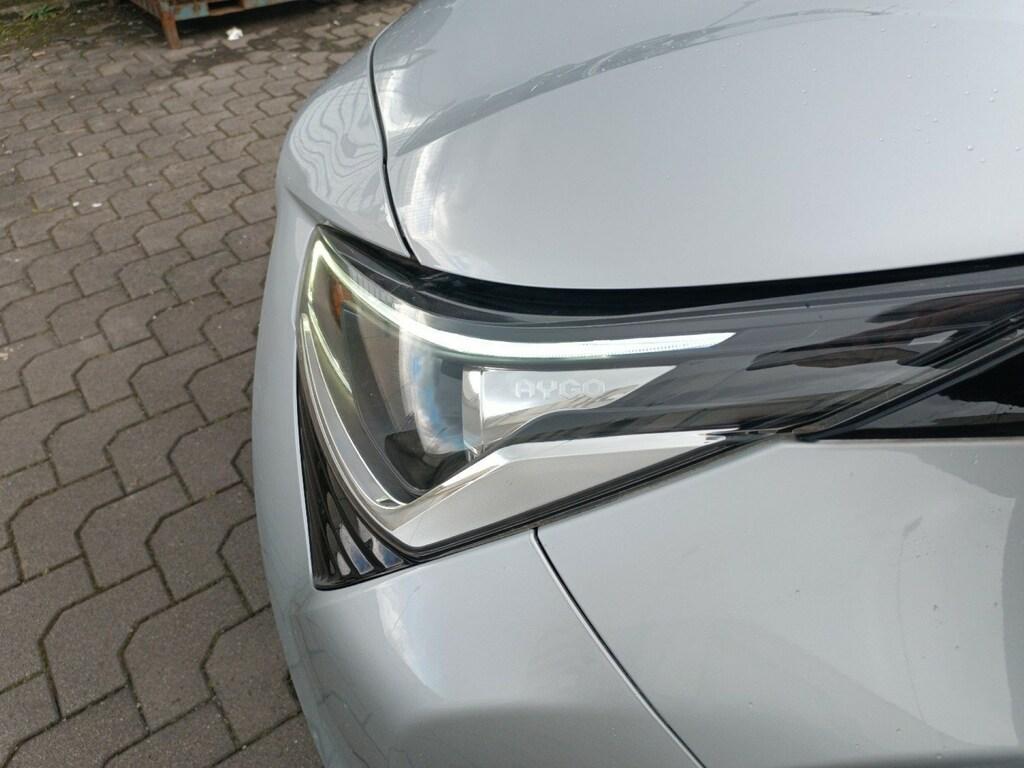 Toyota Aygo 5p 1.0 x-play 72cv