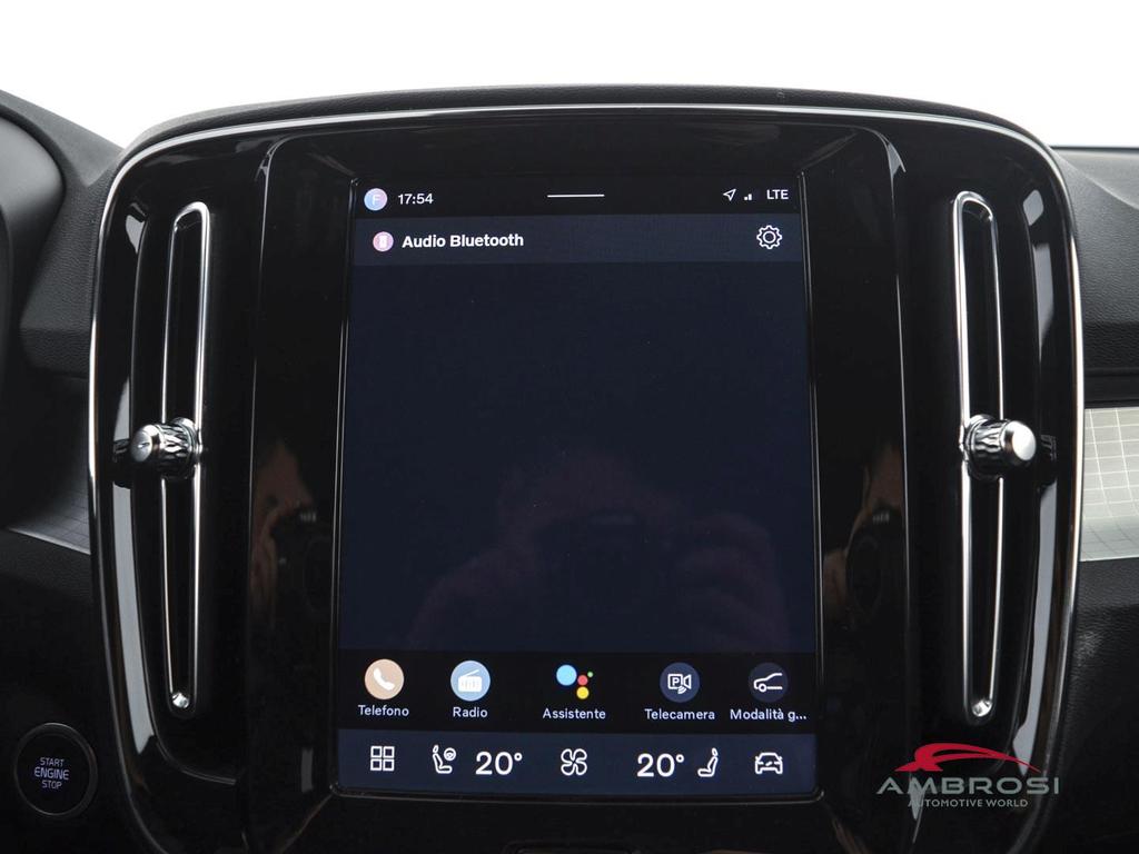 Volvo XC40 2.0 b3 Plus Dark auto