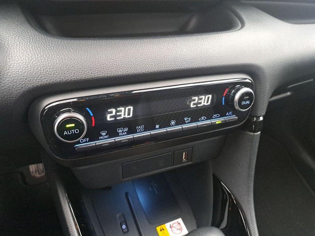 Toyota Yaris 1.5 hybrid Premiere