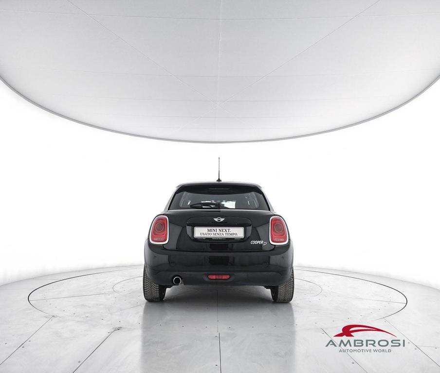 Mini Cooper D 1.5 D Cooper D Seven Auto