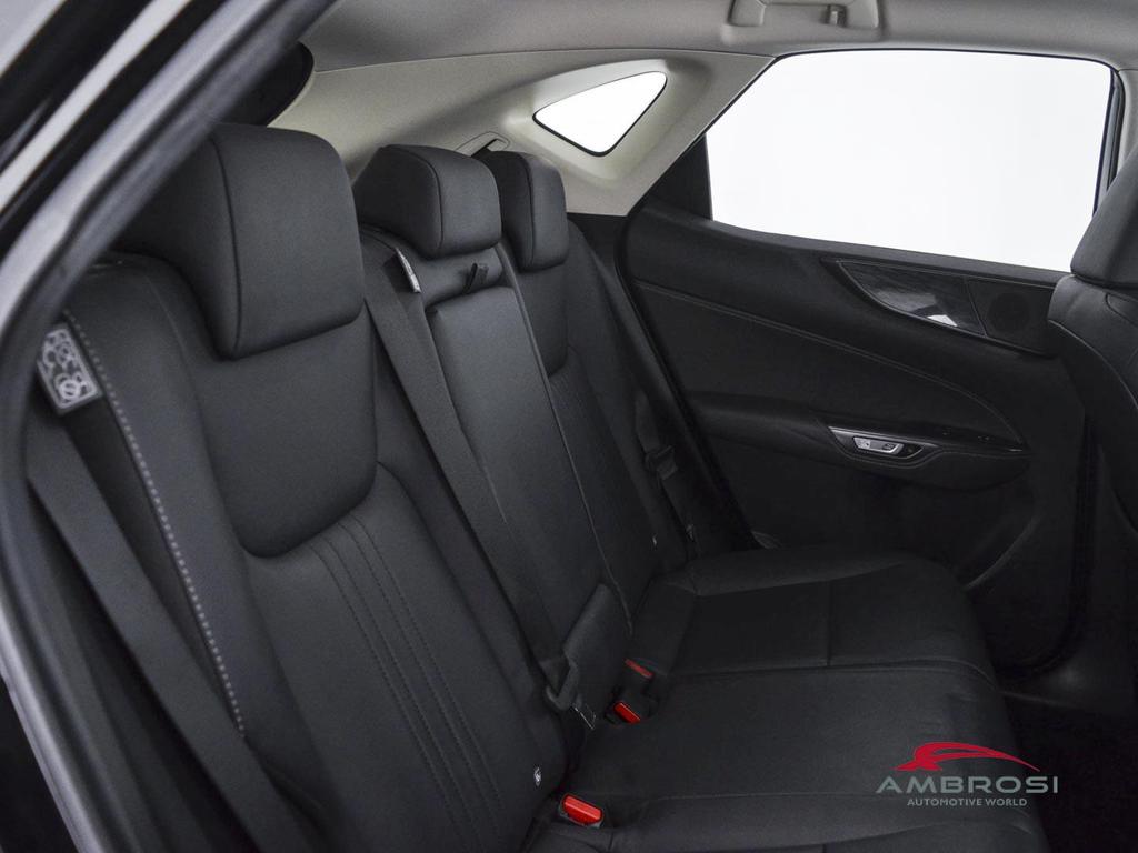 Lexus NX 2.5 hybrid Luxury 4wd e-cvt