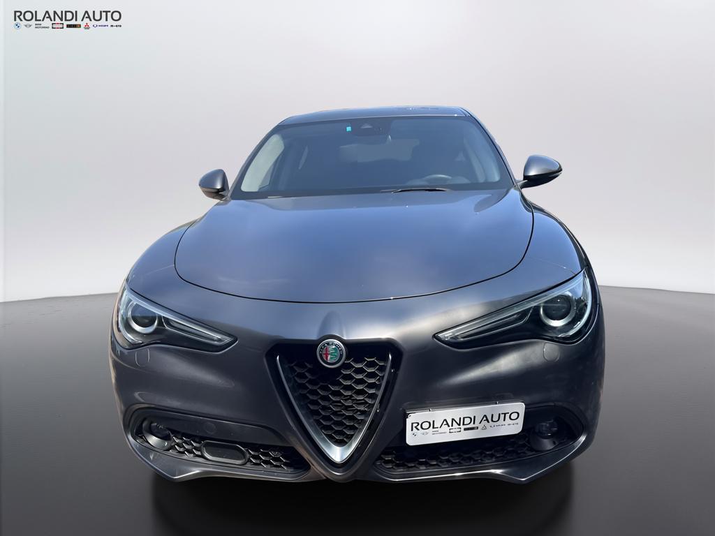 Alfa Romeo Stelvio 2.2 t Business rwd 180cv auto