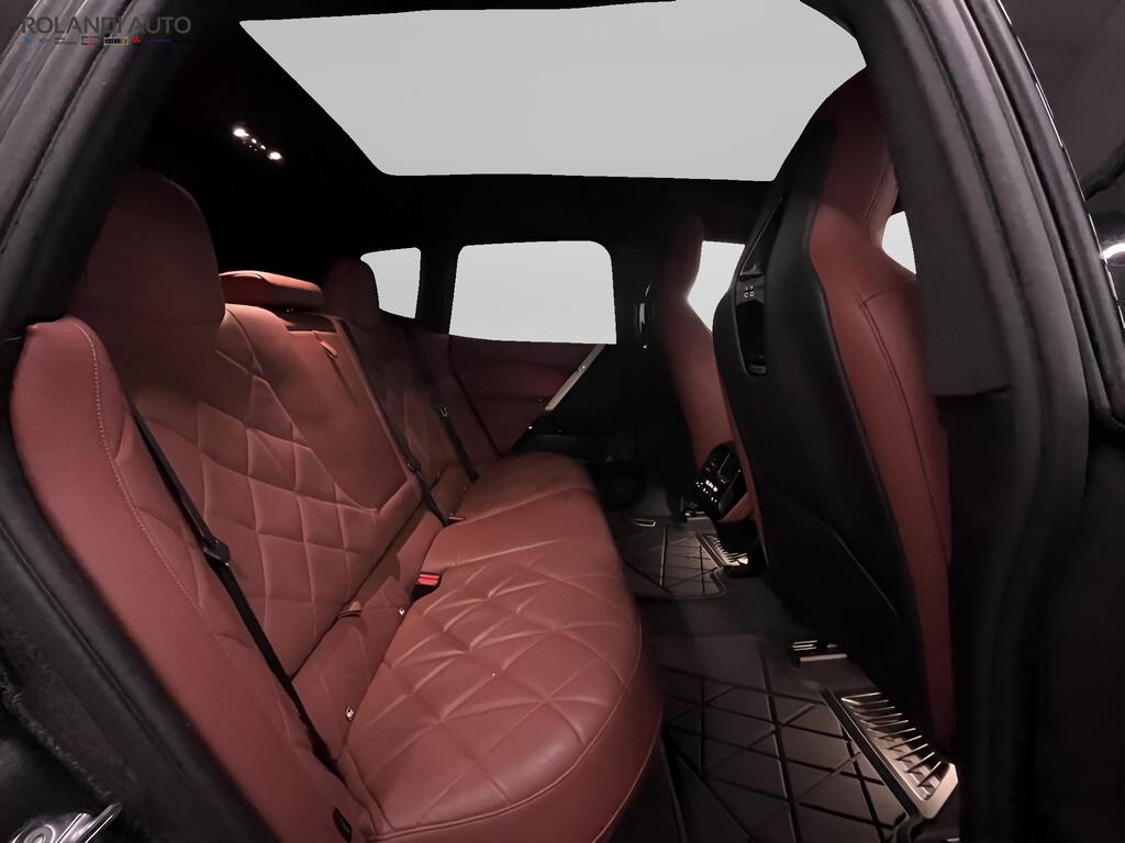 BMW iX xdrive50 pacchetto sportivo