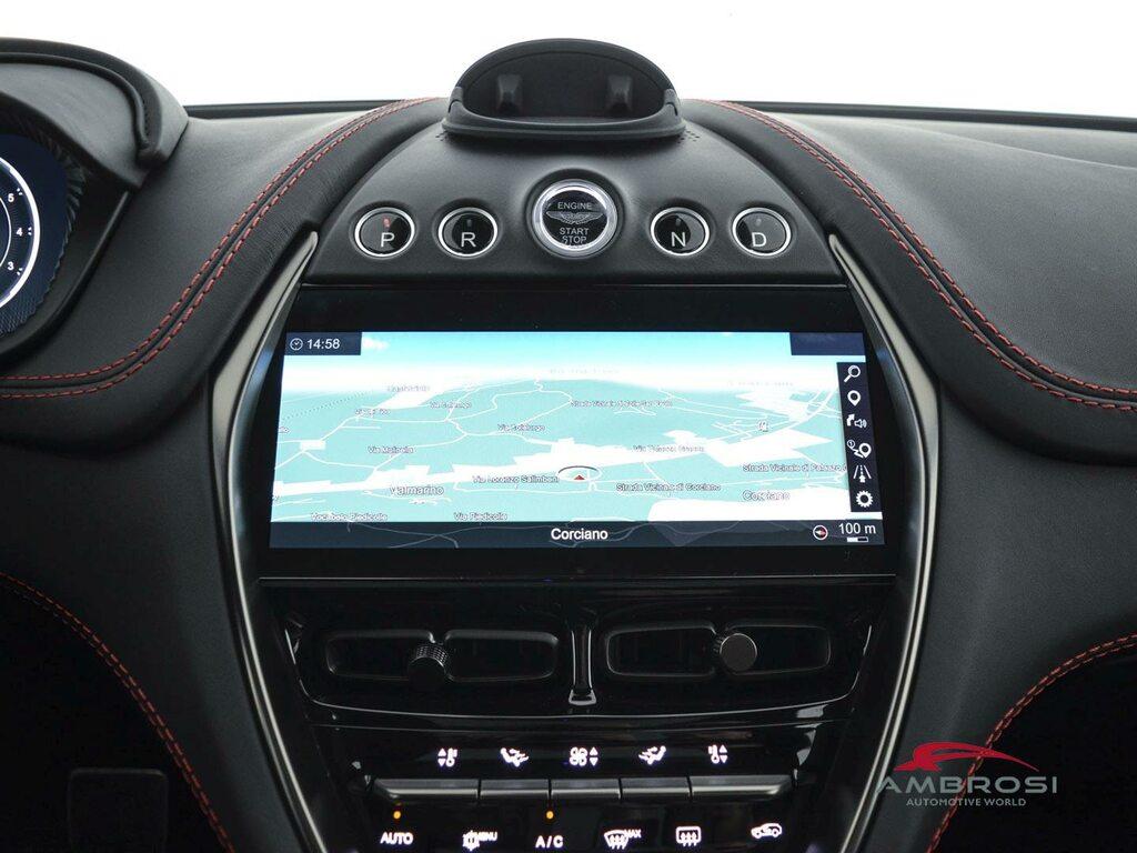 Aston Martin DBX 4.0 auto