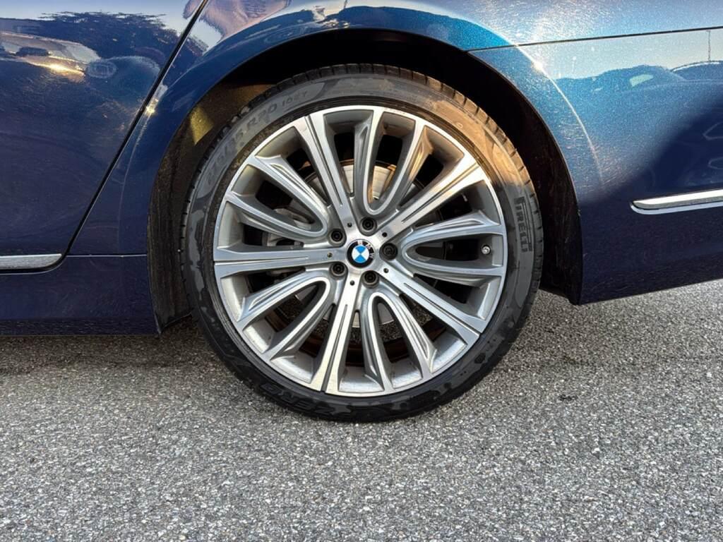 BMW Serie 7 740d mhev 48V xdrive auto