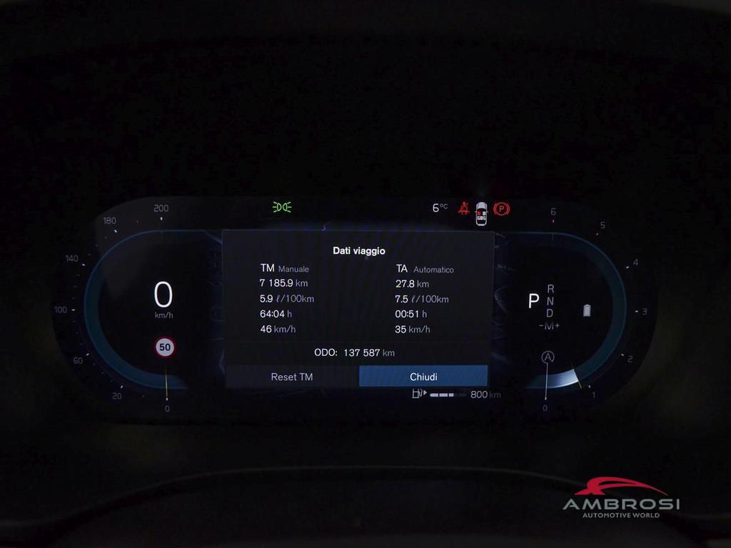 Volvo XC60 2.0 B4 Momentum auto