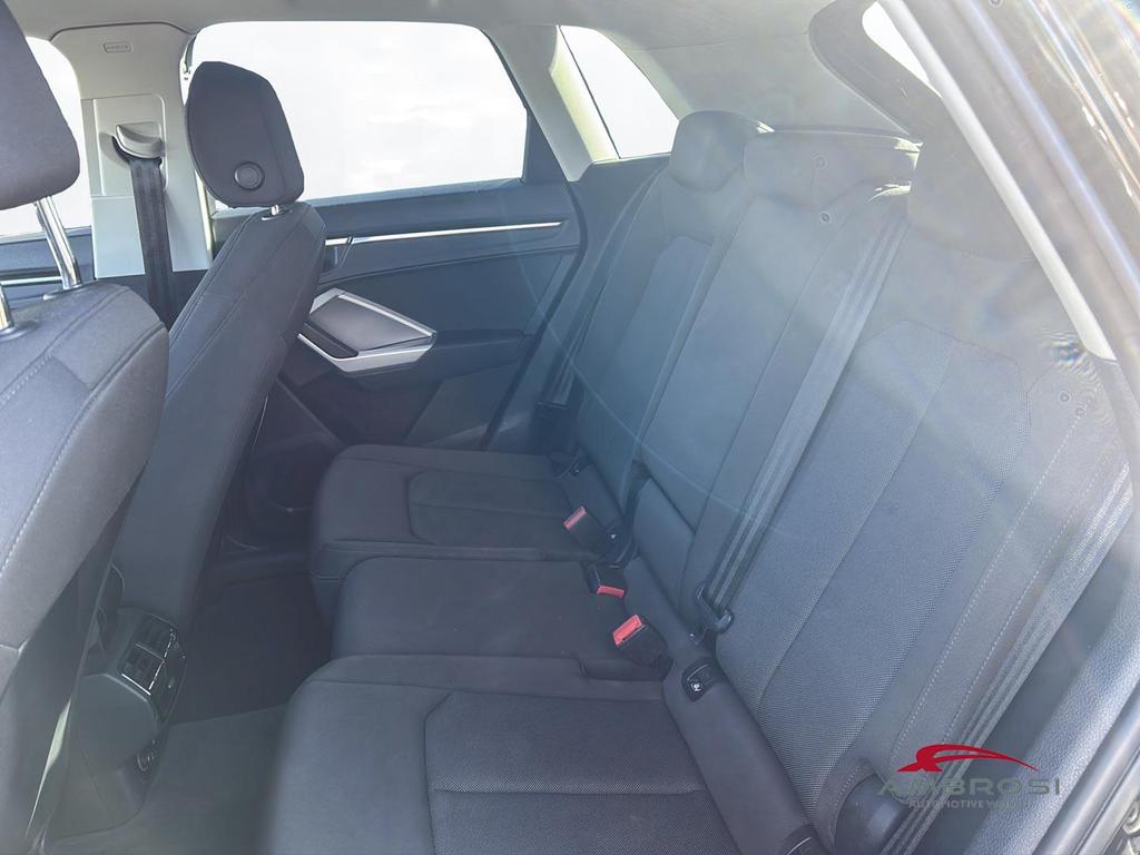 Audi Q3 35 2.0 tdi Business Advanced s-tronic