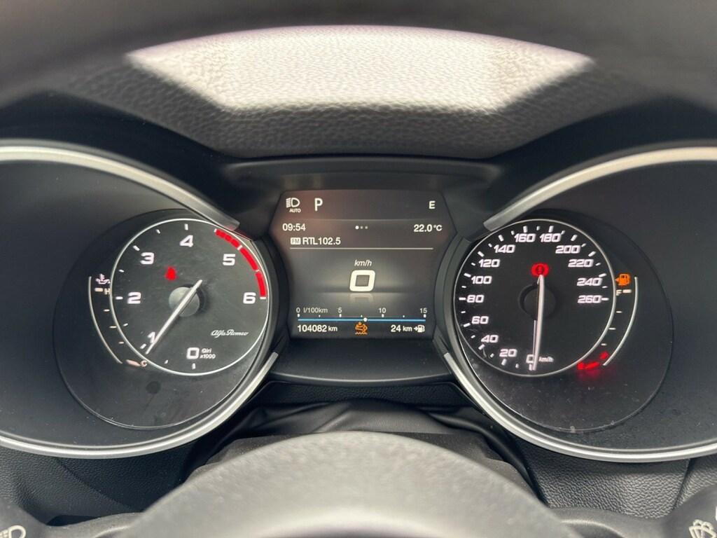Alfa Romeo Stelvio 2.2 t Sport Tech Q4 190cv auto