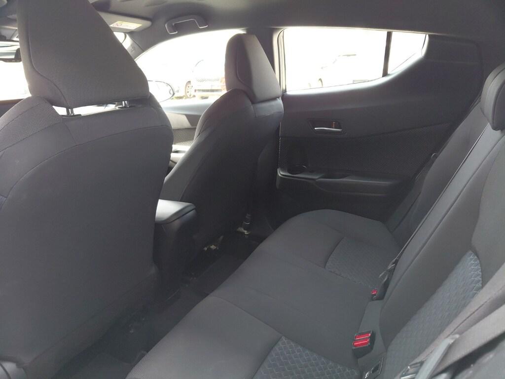 Toyota C-HR 1.8h Active e-cvt