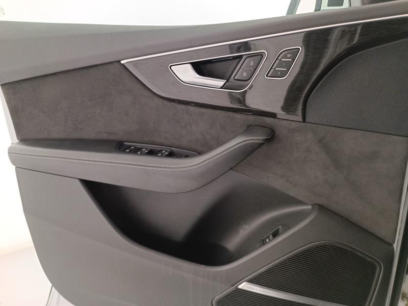 Audi Q8 S8 4.0 V8 tdi mhev Sport Attitude quattro tiptronic