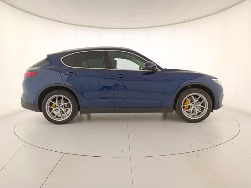 Alfa Romeo Stelvio 2.2 t Executive Q4 210cv auto