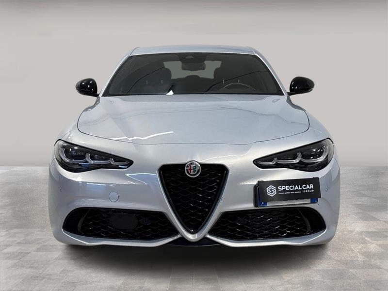 Alfa Romeo Giulia 2.2 t Competizione 160cv auto
