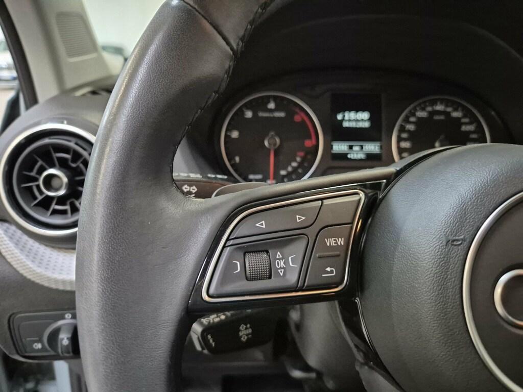 Audi Q2 30 2.0 tdi Business s-tronic