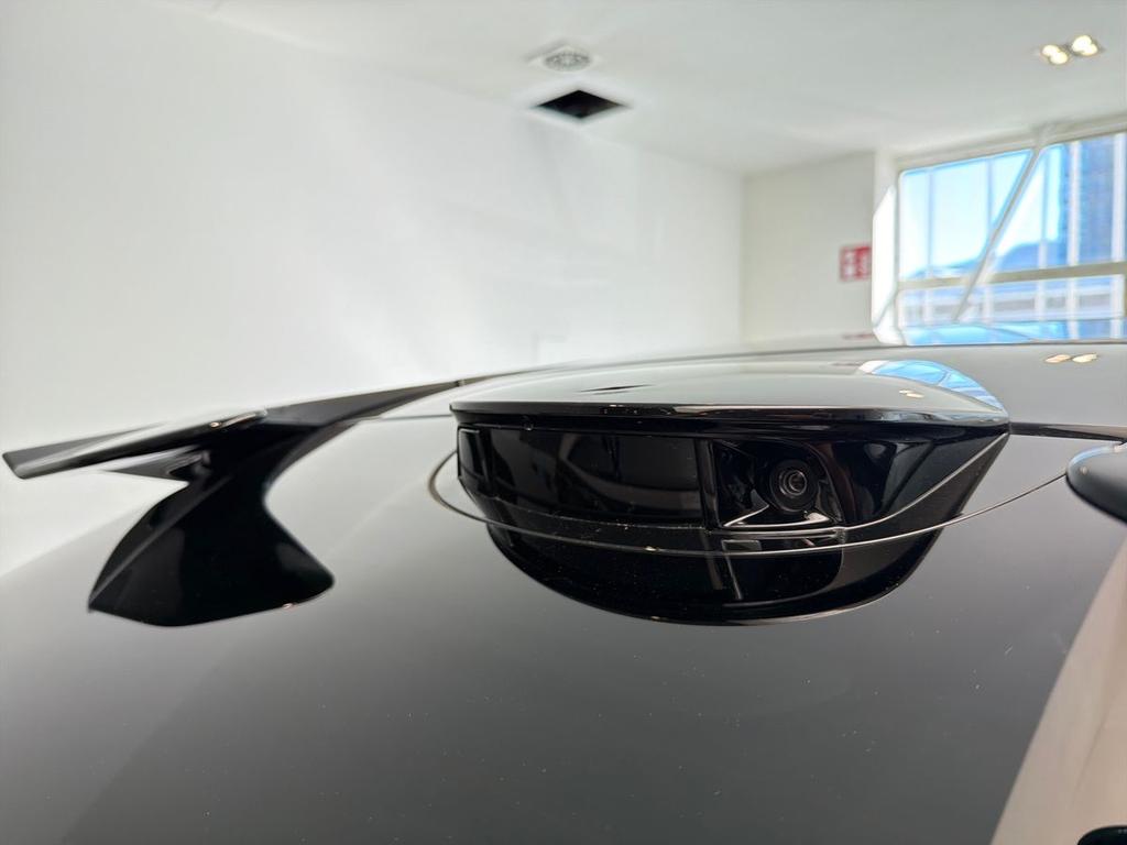 Lotus Eletre R
