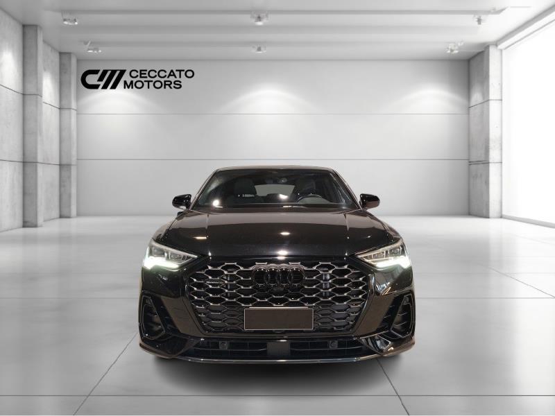 Audi Q3 Sportback 40 2.0 tdi Identity Black quattro 193cv s-tronic